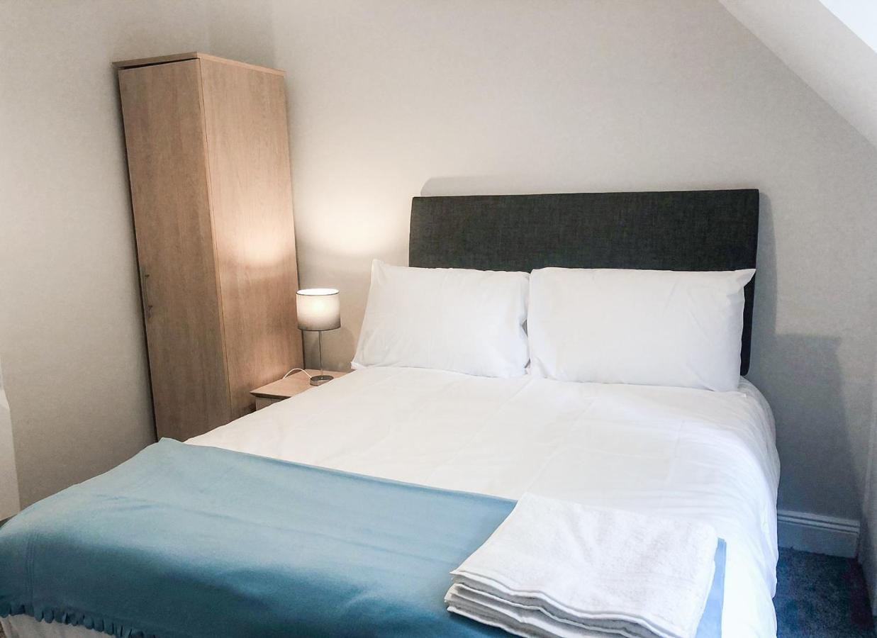 Old Court Holiday Homes Terryglass - Sleeps 6 By Trident Holiday Homes Εξωτερικό φωτογραφία