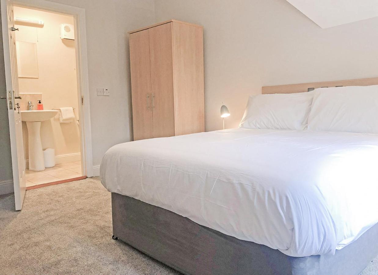 Old Court Holiday Homes Terryglass - Sleeps 6 By Trident Holiday Homes Εξωτερικό φωτογραφία
