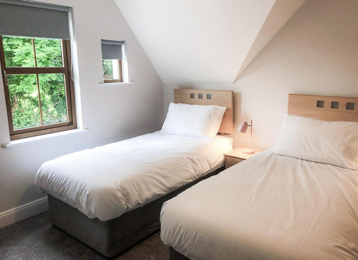 Old Court Holiday Homes Terryglass - Sleeps 6 By Trident Holiday Homes Εξωτερικό φωτογραφία