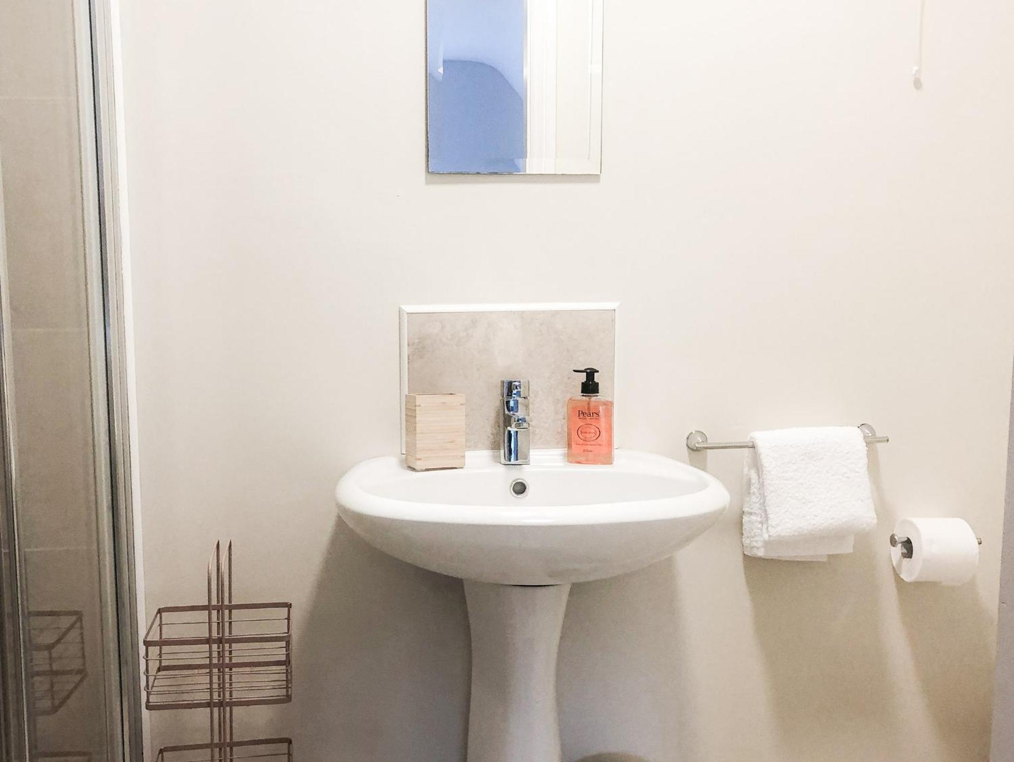 Old Court Holiday Homes Terryglass - Sleeps 6 By Trident Holiday Homes Εξωτερικό φωτογραφία